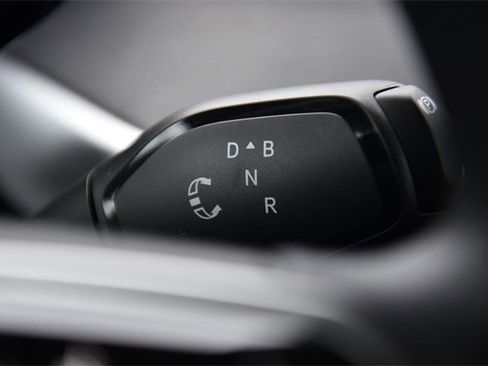 New 2025 Volkswagen ID. Buzz Pro S image 17