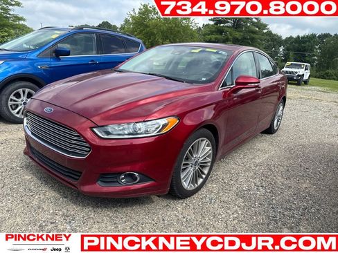 Used 2013 Ford Fusion SE FWD image 1
