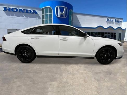 New 2025 Honda Accord SE image 7