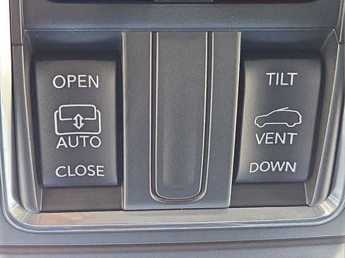 New 2025 Jeep Grand Cherokee L Laredo w/ Luxury Tech Group I image 22