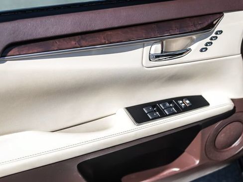 Used 2018 Lexus ES 350 w/ Luxury Package w/Wood Trim FWD image 21