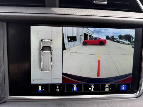 Used 2023 GMC Yukon Denali AWD/4WD image 22