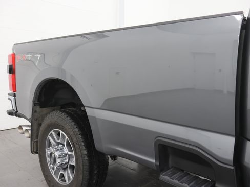 Used 2023 Ford F350 Lariat image 26