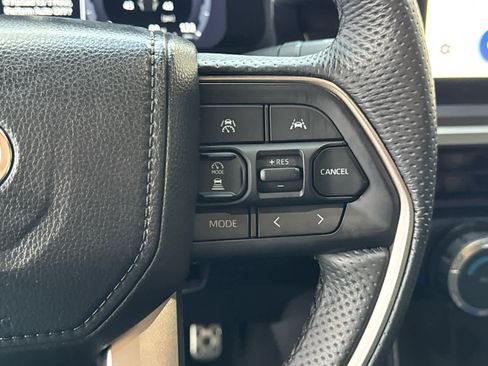 Used 2025 Toyota Tacoma TRD Sport image 13