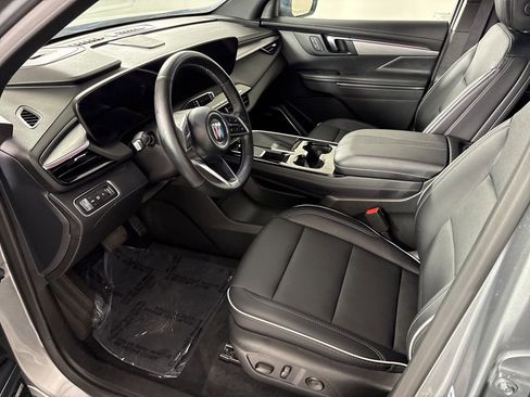 Used 2025 Buick Enclave Preferred image 31