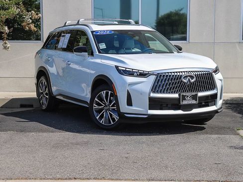 Certified 2026 INFINITI QX60 Luxe w/ Cargo Package FWD image 2