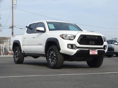 Used 2023 Toyota Tacoma TRD Off-Road image 1