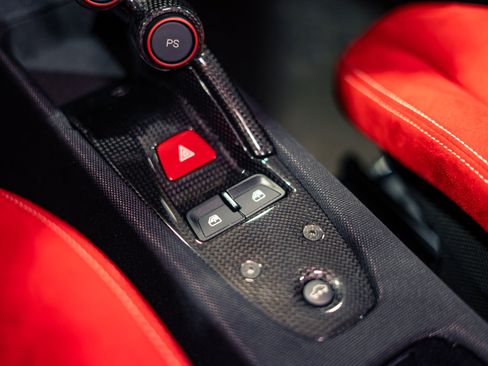 Used 2015 Ferrari 458 Speciale Coupe RWD image 25