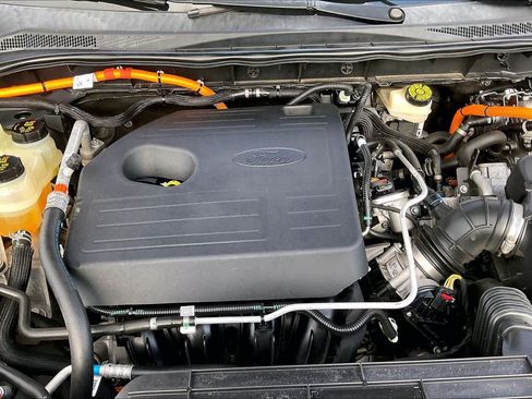 Used 2020 Ford Escape Titanium FWD image 31