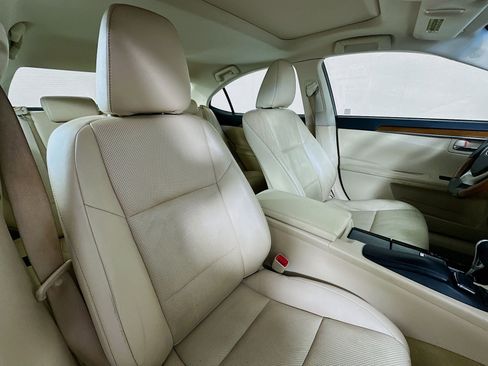 Used 2015 Lexus ES 300h Hybrid image 28