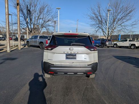 Used 2023 Nissan Rogue SL image 6