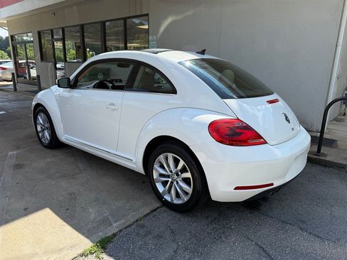 Used 2013 Volkswagen Beetle TDI FWD image 12