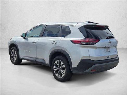 Used 2023 Nissan Rogue SV image 7