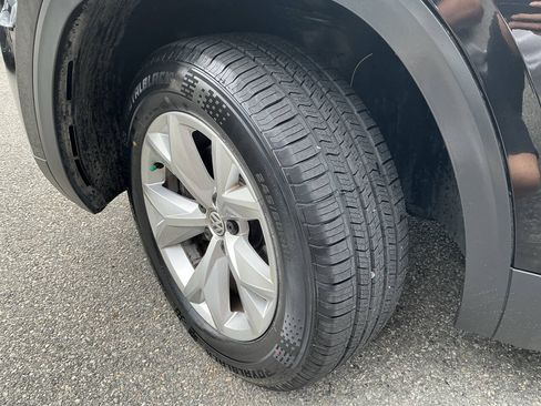 Used 2018 Volkswagen Atlas Launch Edition AWD/4WD image 10