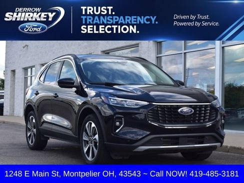 Used 2023 Ford Escape Platinum AWD/4WD image 1