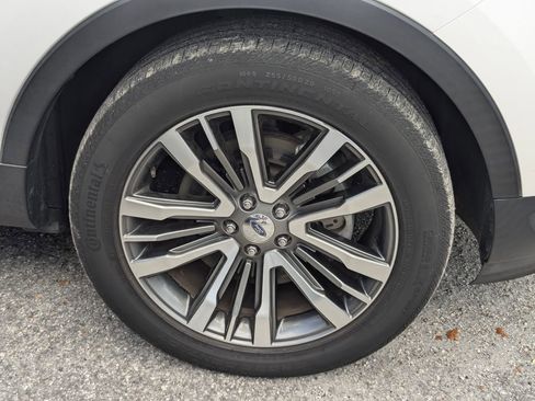 Used 2018 Ford Explorer Platinum image 13