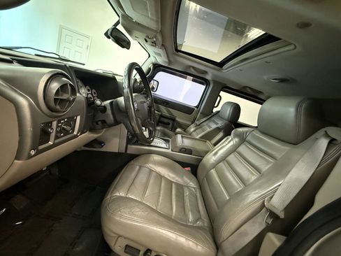 Used 2003 HUMMER H2 w/ Preferred Equipment Group image 14