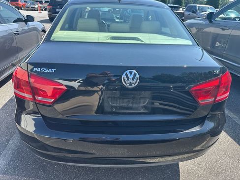 Used 2013 Volkswagen Passat 2.5 SE FWD image 3