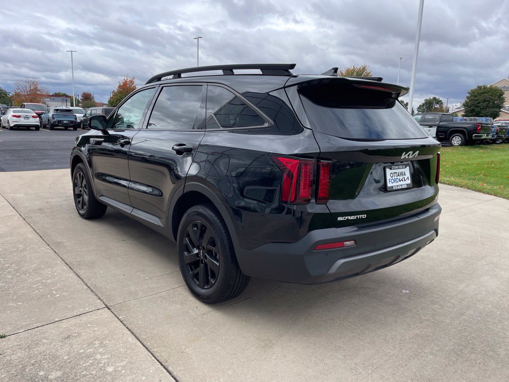 Used 2023 Kia Sorento S w/ Panoramic Sunroof Package AWD/4WD image 7