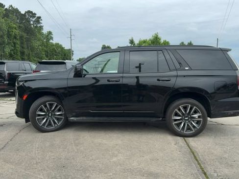 Used 2024 Cadillac Escalade Sport AWD/4WD image 3