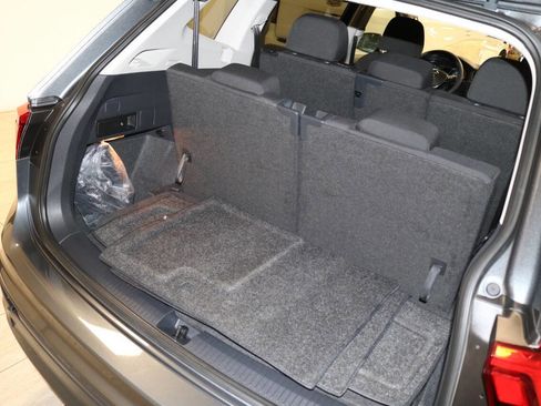 Used 2021 Volkswagen Tiguan S image 72