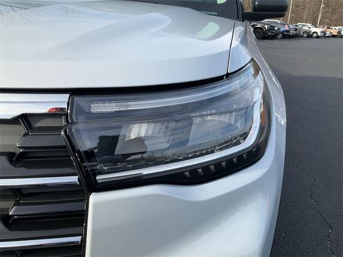 New 2026 Ford Explorer Active w/ Active Comfort Package image 9