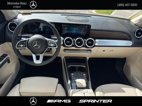 Used 2022 Mercedes-Benz GLB 250 image 25