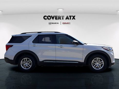 Used 2025 Ford Explorer Active RWD image 8