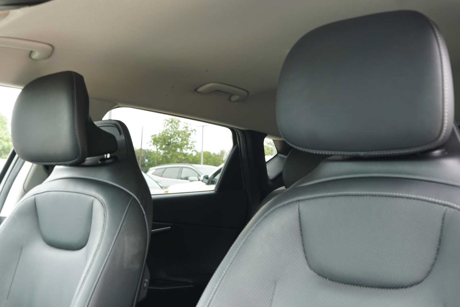 Used 2023 Kia EV6 Wind RWD image 9