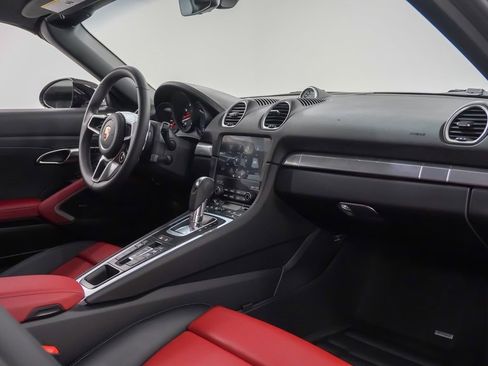 Certified 2025 Porsche 718 Boxster image 15