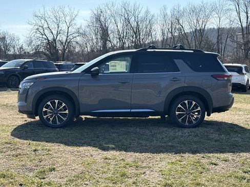 New 2026 Nissan Pathfinder Platinum image 12