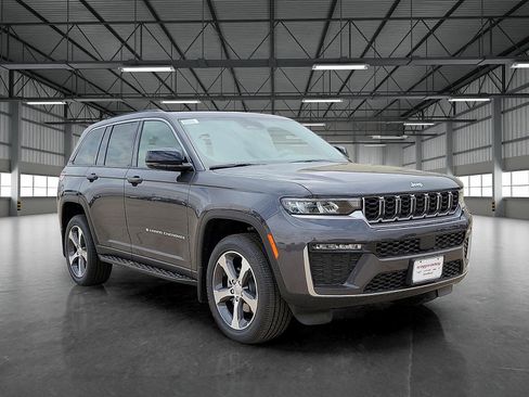 New 2026 Jeep Grand Cherokee Limited AWD/4WD image 6