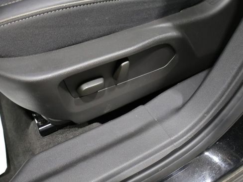 Used 2023 Buick Envision Essence image 12