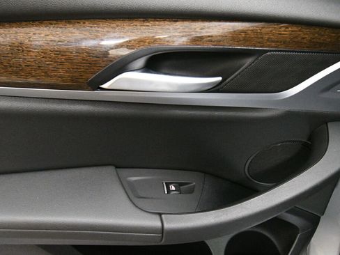 Used 2018 BMW X3 xDrive30i image 23