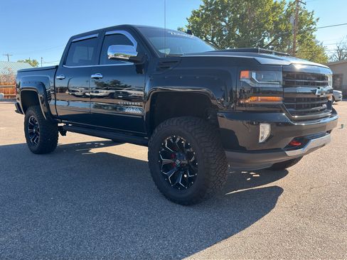 Used 2018 Chevrolet Silverado 1500 LT w/ All Star Edition AWD/4WD image 5