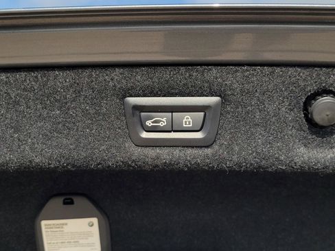 Certified 2023 BMW 530i w/ Convenience Package image 9