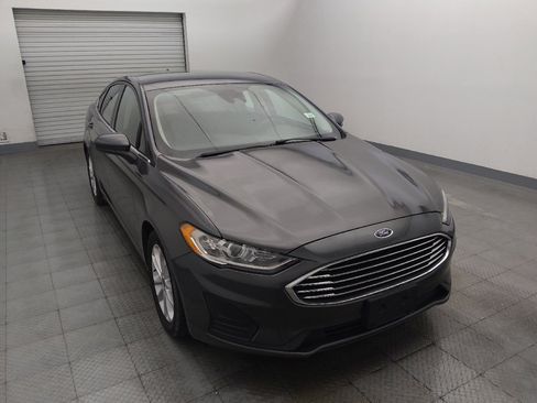 Used 2020 Ford Fusion SE FWD image 14