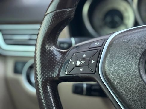 Used 2014 Mercedes-Benz E 350 Sedan image 27