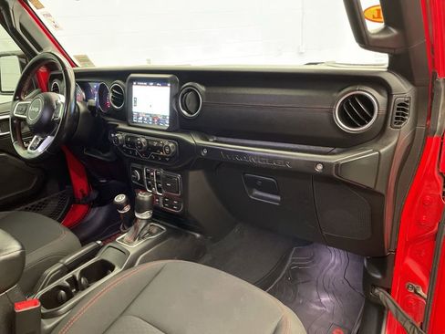 Used 2020 Jeep Wrangler Unlimited Rubicon w/ Quick Order Package 28Y Recon AWD/4WD image 25