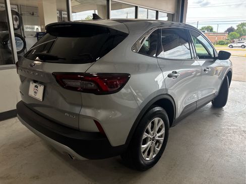 Certified 2024 Ford Escape Active AWD/4WD image 8
