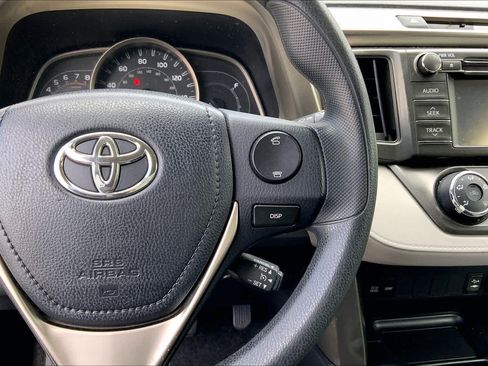 Used 2013 Toyota RAV4 LE FWD image 25