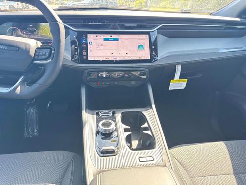 New 2026 Jeep Cherokee Laredo AWD/4WD image 19