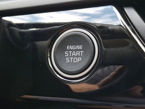 New 2026 Kia Seltos S image 17