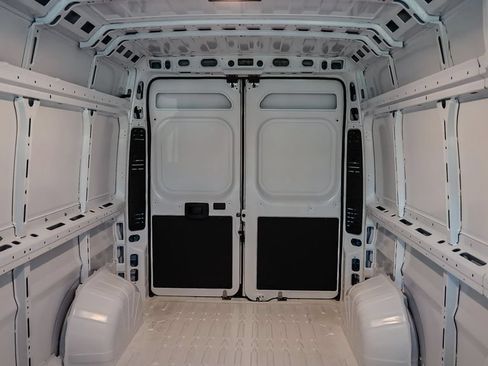 New 2026 RAM ProMaster 2500 w/ Convenience Group FWD image 25