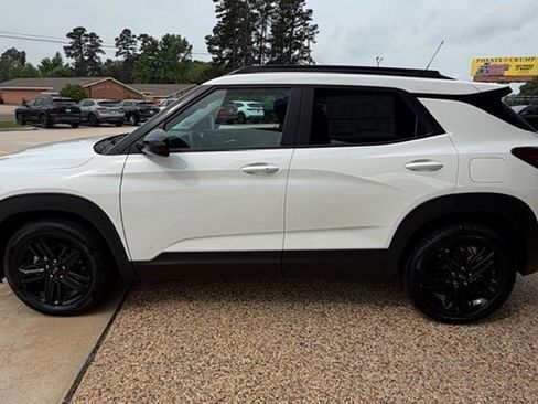 New 2026 Chevrolet TrailBlazer LT FWD image 4