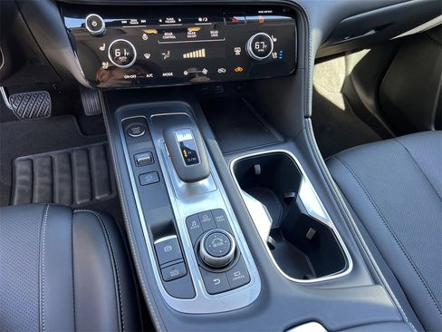 Used 2025 INFINITI QX60 Luxe w/ Cargo Package image 29