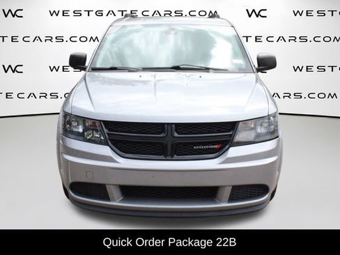 Used 2020 Dodge Journey SE w/ Blacktop Package FWD image 2