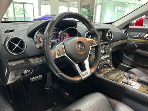 Used 2015 Mercedes-Benz SL 550 w/ Driver Assistance Package image 47