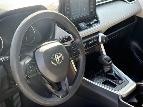 Used 2019 Toyota RAV4 XLE w/ All Weather Liner Package FWD image 18