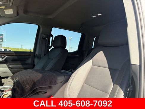 Used 2024 Chevrolet Silverado 1500 LT Trail Boss w/ Convenience Package II AWD/4WD image 8
